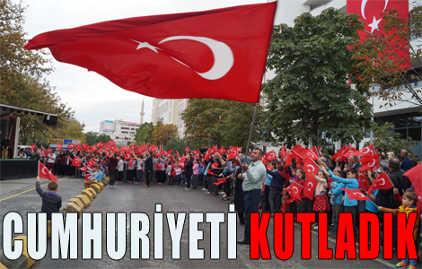 Cumhuriyet Bayram Akaabatta Cokuyla Kutland

