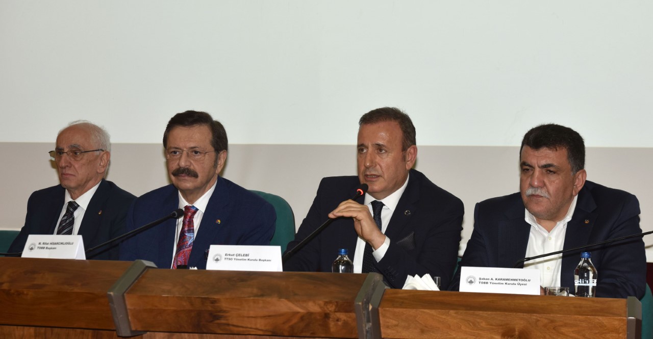 TOBB Bakan Hisarckloluna Trabzon i dnyasndan TOGG teekkr
