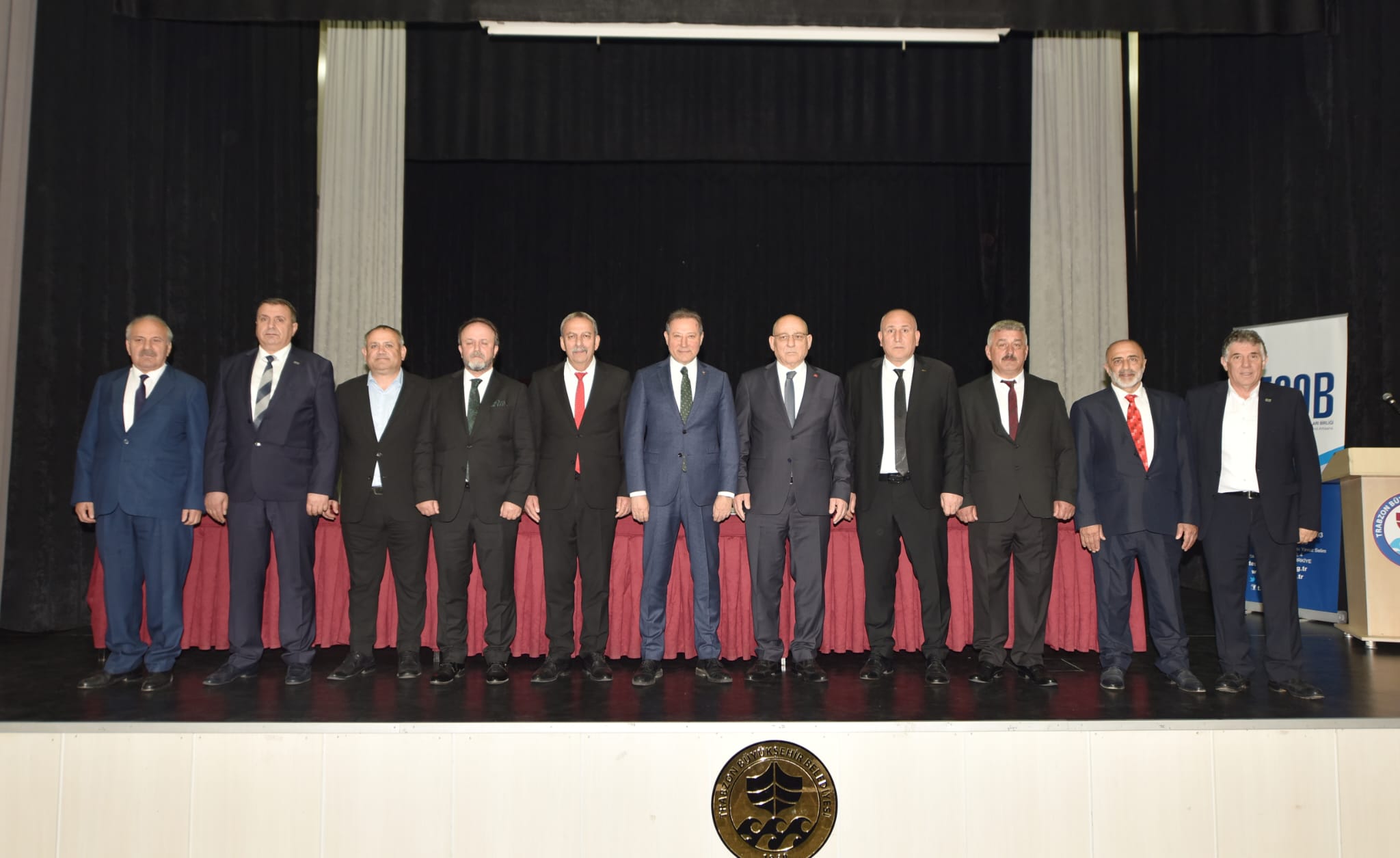 TESOB Genel Kurulu�nda Metin Kara yeniden ba�kanl��a se�ildi
