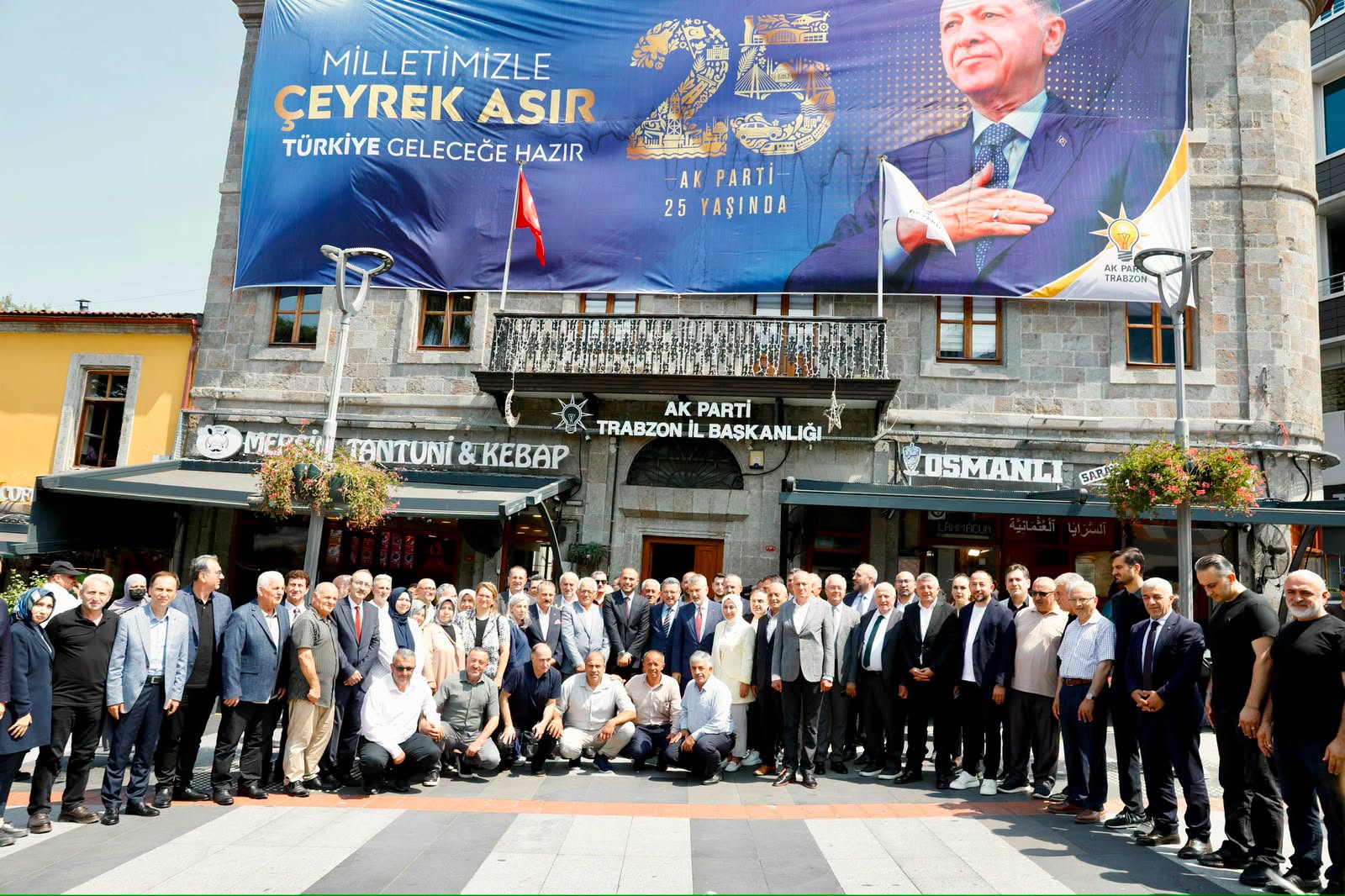 AK Parti�de �eyrek as�rl�k gurur! Ba�kan Mumcu a��klad�