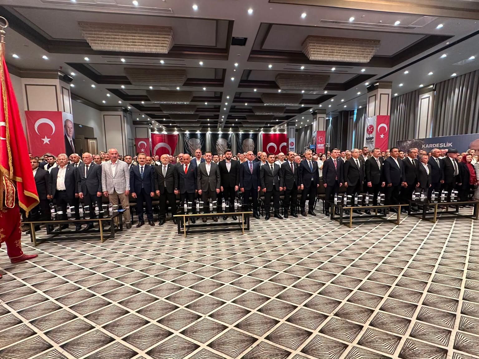 MHP Trabzon�da 15. Ola�an �l Kongresi Heyecan�
