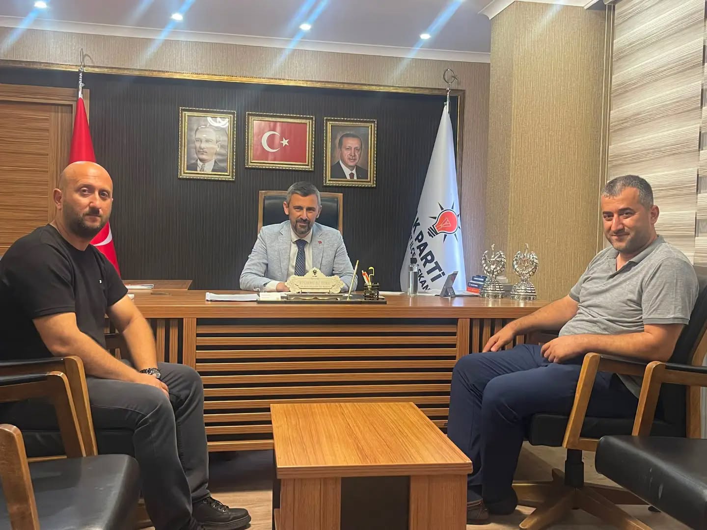 HALK G�NܒNDE YILMAZ�A S�RPR�Z
