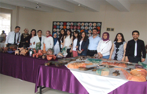 Fatih Eğitim Fakültesinde Seramik Sergisi Açıldı