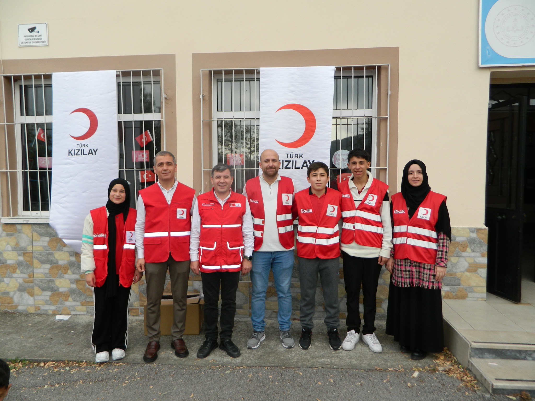 KIZILAY RENCLER KIZILAY HAFTASINDA BLNLENDRYOR