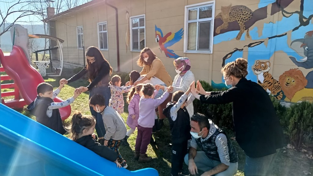 3 farklı ülkeden öğrenciler Bartın’da gönüllülük faaliyetlerine katıldı