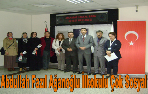Abdullah Fazl Aanolu lkokulundan kutlama. 
