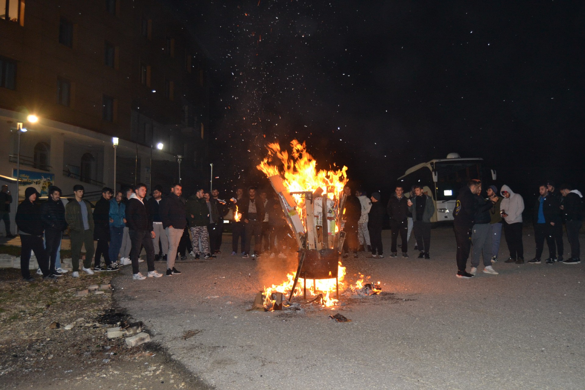 AGD TRABZON NVERSTE KOMSYONU LK ADIM KAMPI

