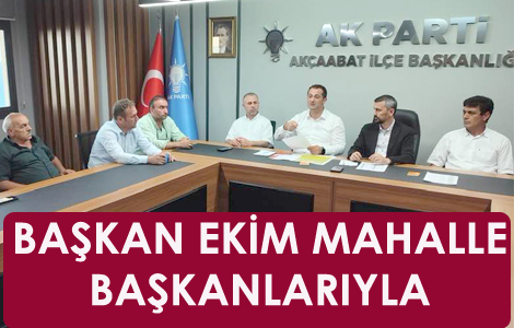 AK Parti Akçaabat İlçe Mahalle Başkanları toplantısı düzenlendi.
