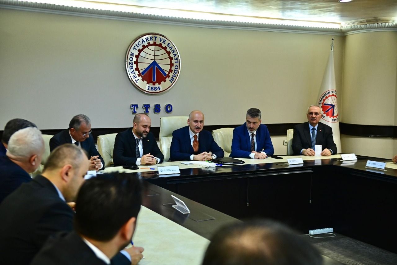 AK Parti Trabzon Milletvekili Aday Karaismailolu, TTSO'yu ziyaret etti.