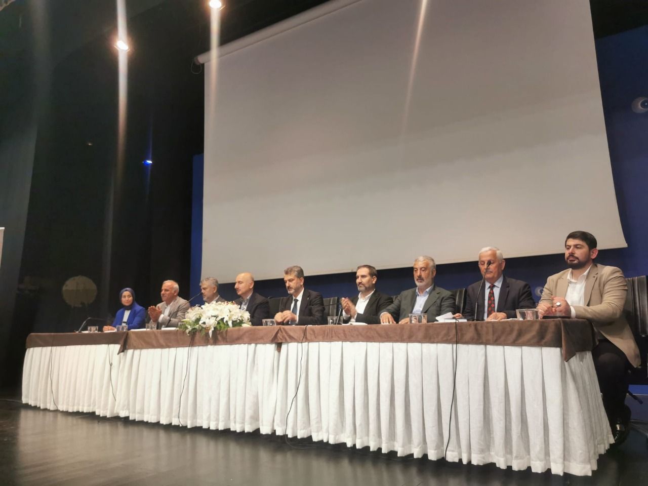 AK Parti Trabzon'da İl Danışma Meclis Toplantısı Başladı!