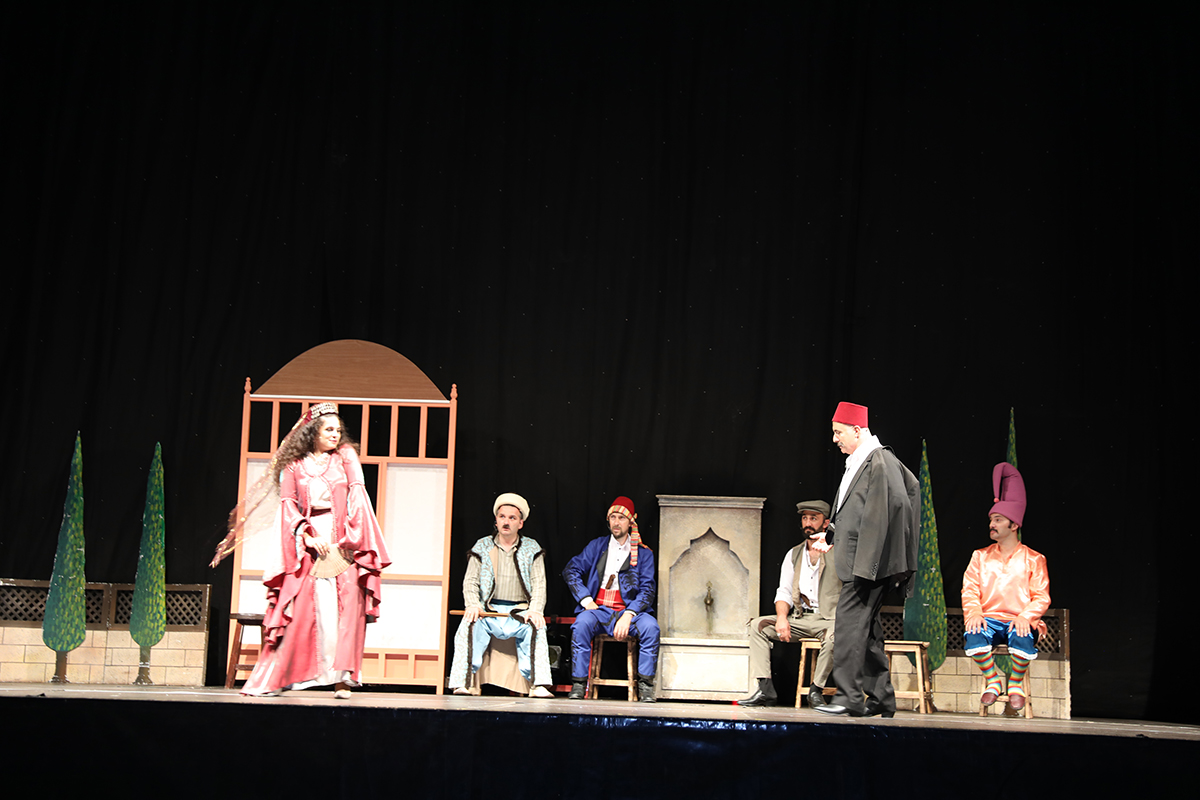 AKÇAABAT AÇIK HAVA TİYATRO GÜNLERİ, 'EVLENDİRME' TİYATRO OYUNU İLE DEVAM ETTİ