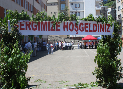 Akçaabat Anadolu İmam hatip Lisesi sergi düzenledi