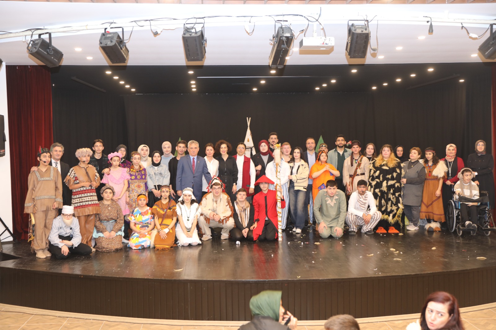 AKÇAABAT BELEDİYESİ ÖZEL GEREKSİNİMLİ ÇOCUKLARIN YANINDA