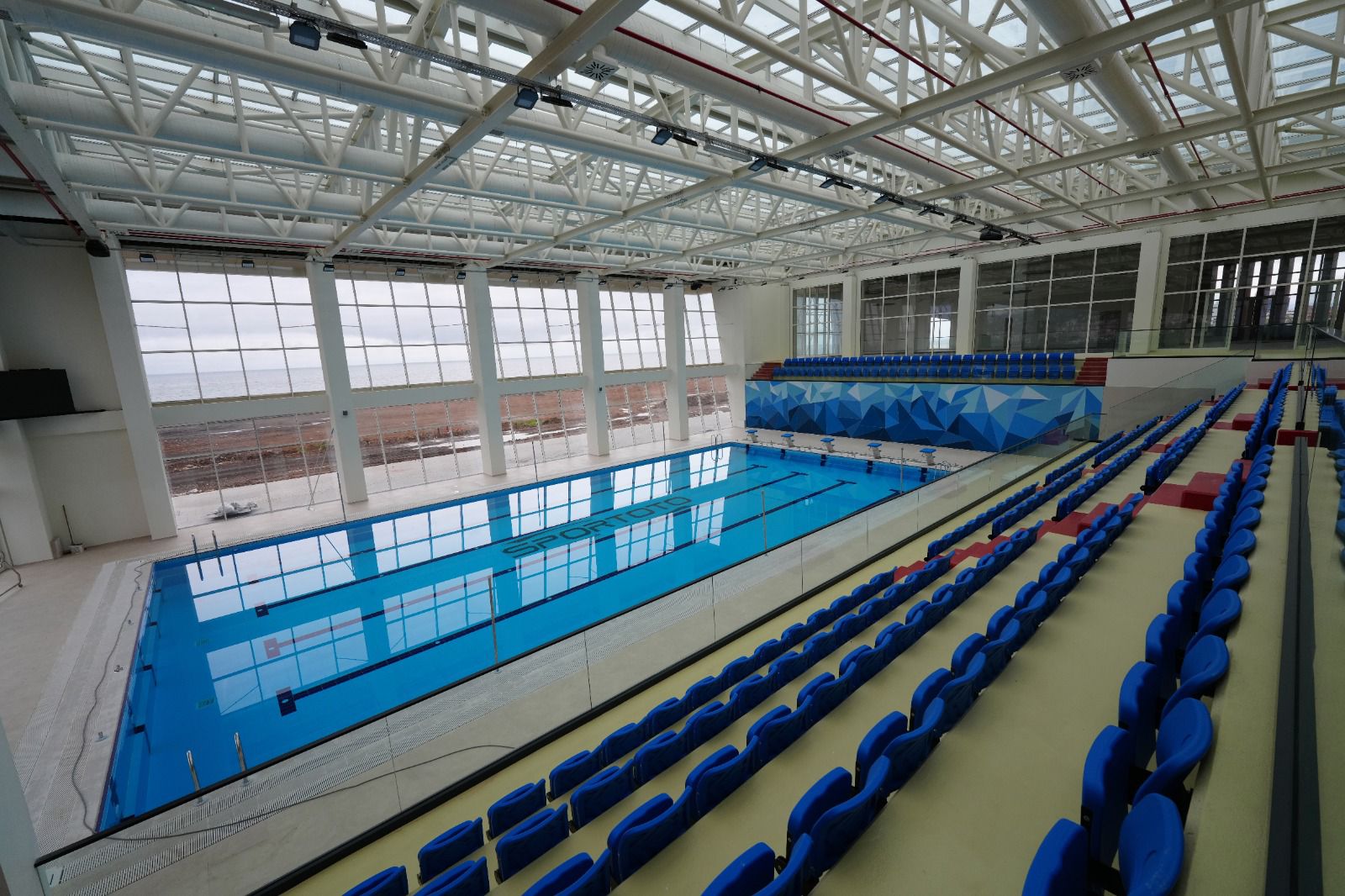 AKÇAABAT YARI OLİMPİK YÜZME HAVUZU HİZMETE HAZIR