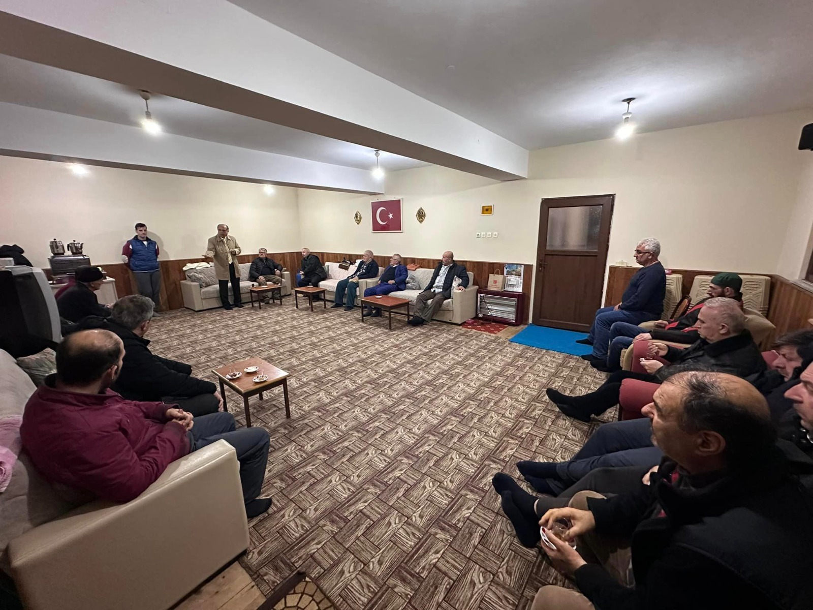 AKAABATI HALK BELEDYECL LE BULUTURMAK N GN SAYIYORUZ

