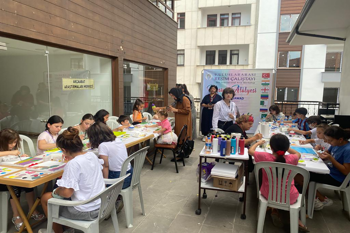 AKAABATTA OCUK RESSAMLAR  BAINDA 