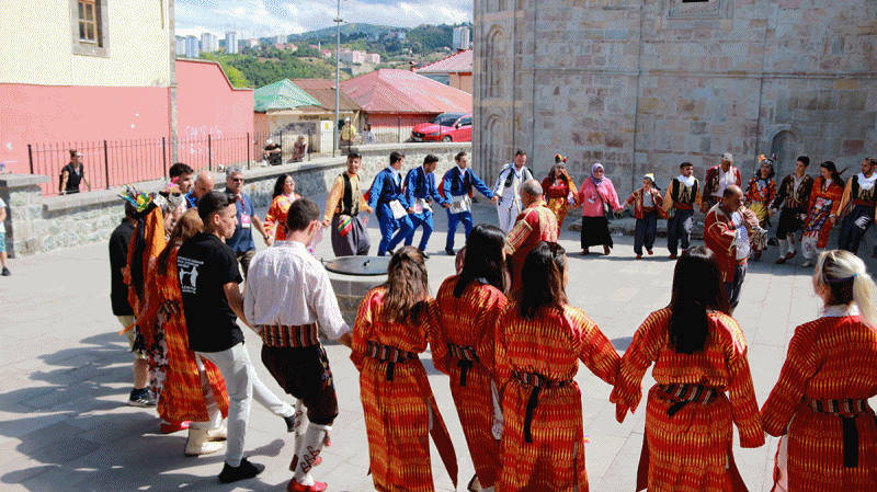 AKAABATTA FESTVAL KAPSAMINDA KLTR GEZS YAPILDI
