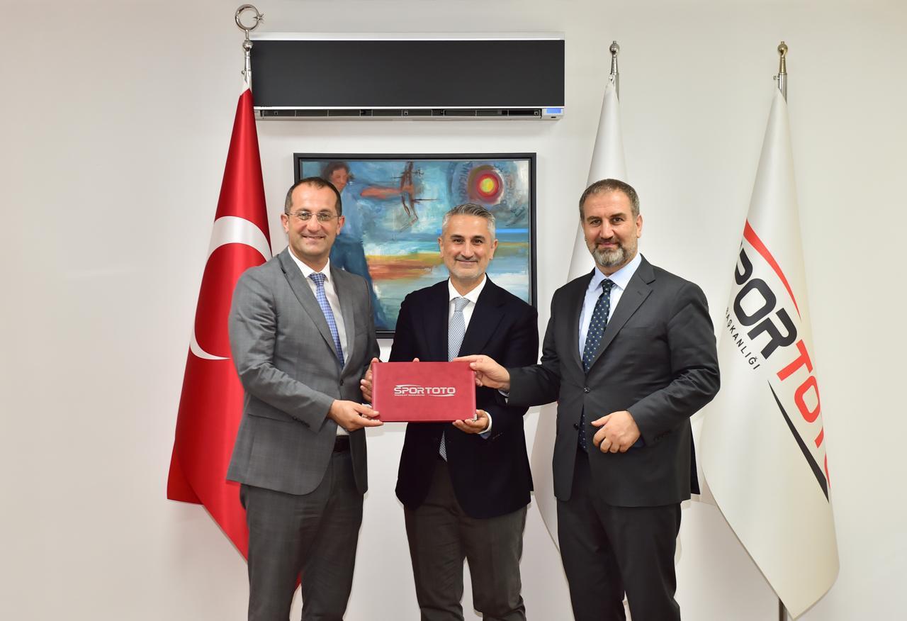 AKAABATTA FUTBOL SAHALARINA TRBN VE SOYUNMA ODALARI MJDES