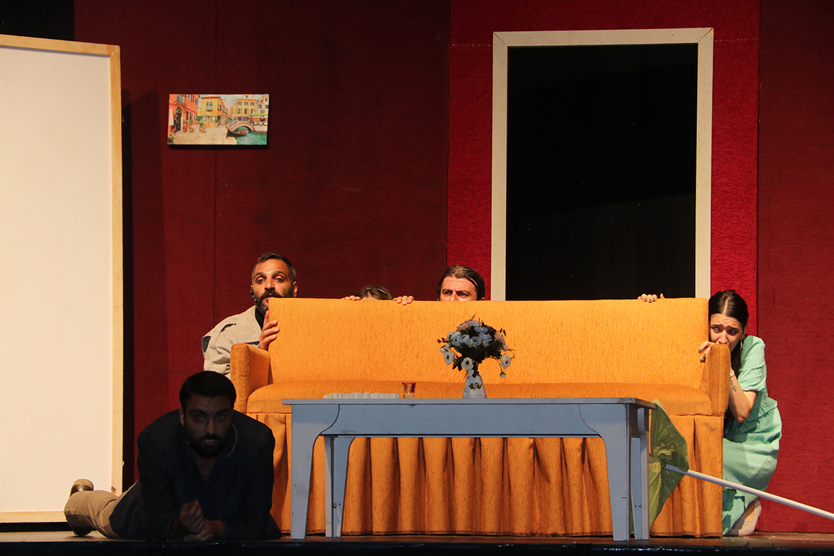 AKÇAABAT’TA ‘HER HIRSIZ HAYDUT DEĞİLDİR’ OYUNU TİYATROSEVERLERLE BULUŞTU