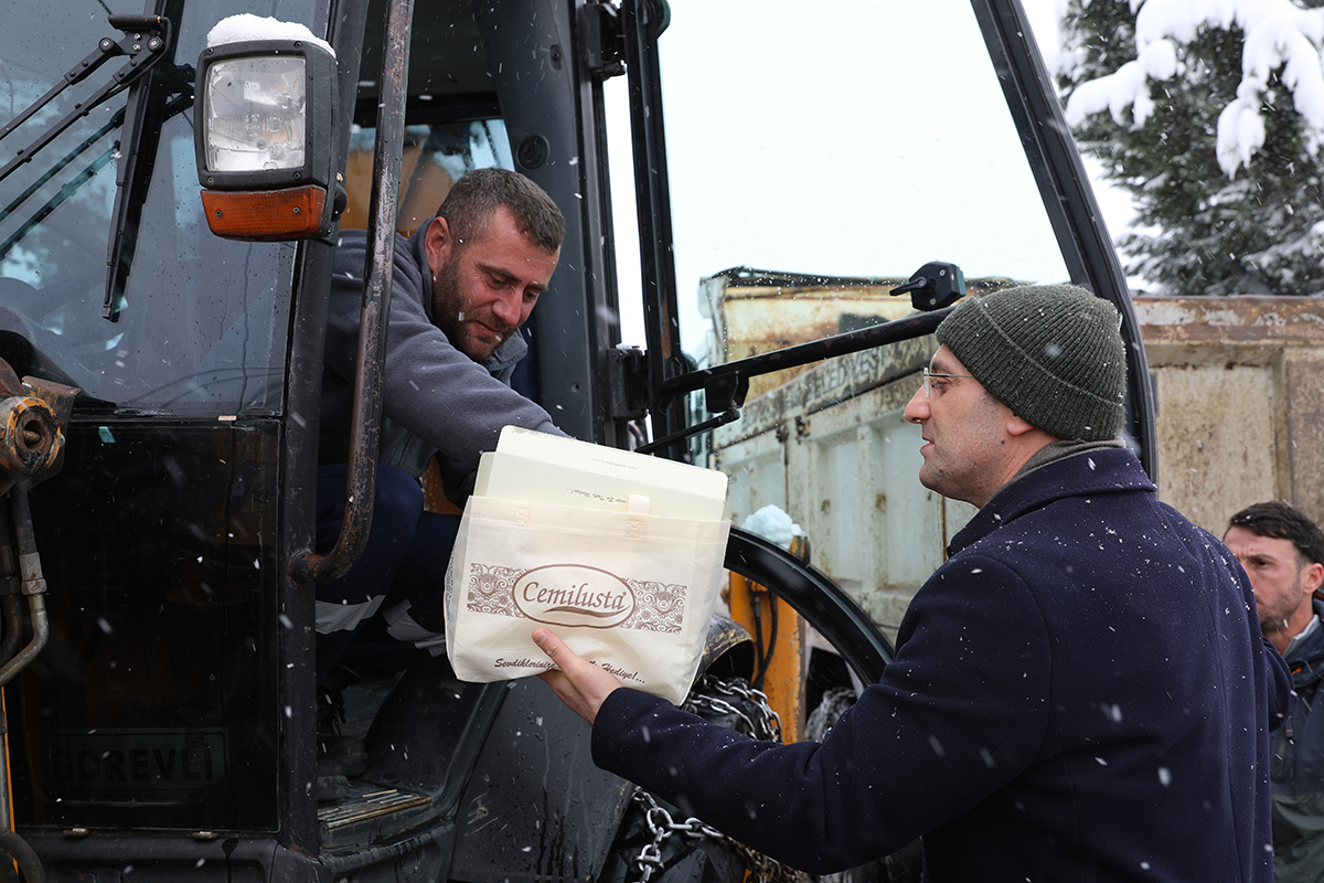 AKAABATTA KARLA MCADELE SEFERBERL