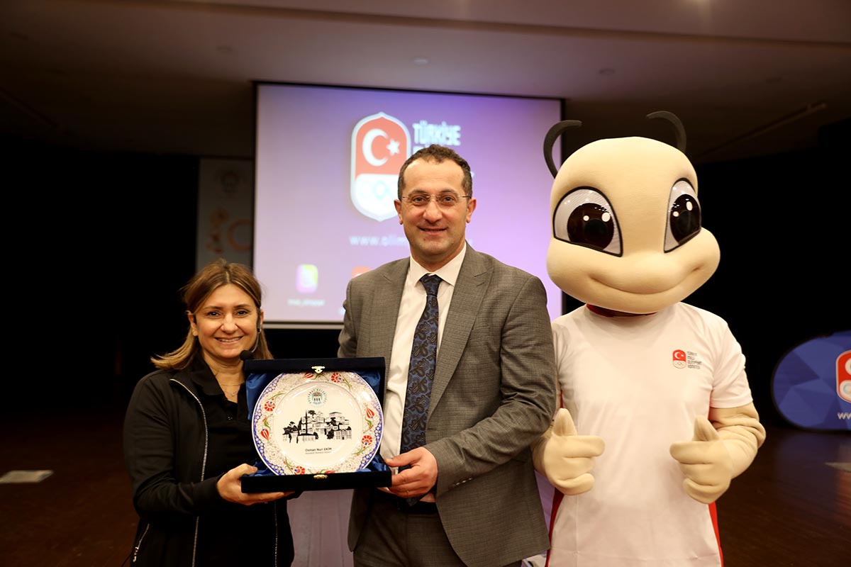 AKÇAABAT’TA ‘OLİ’ ÇOCUKLARLA BULUŞTU