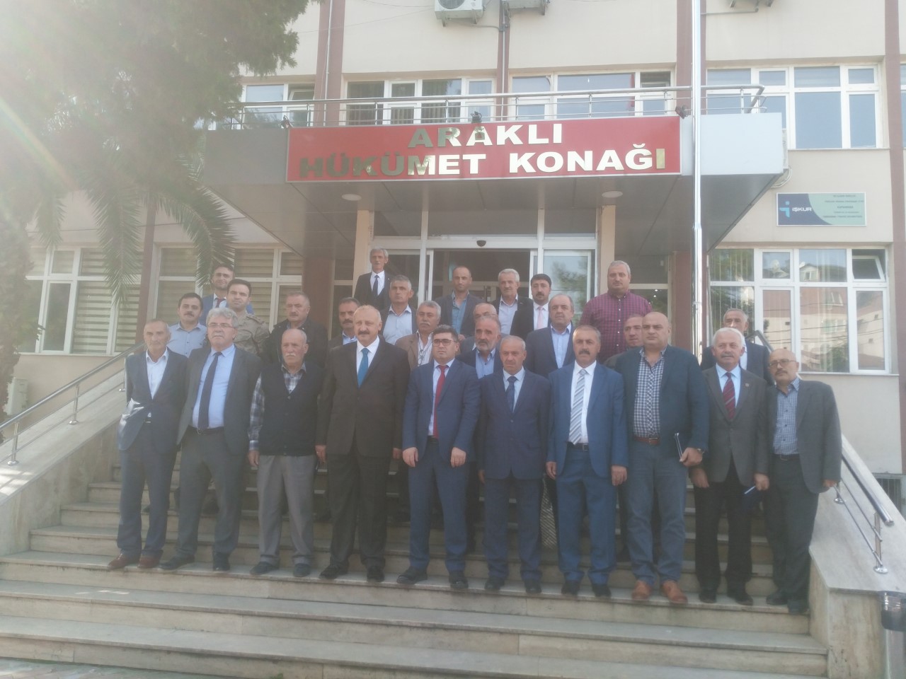 ARAKLI  MUHTARLAR I  19  EKM MUHTARLAR GNN  OKU LE  KUTLADI