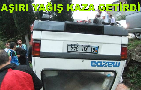 Ar Yamur Kaza Getirdi