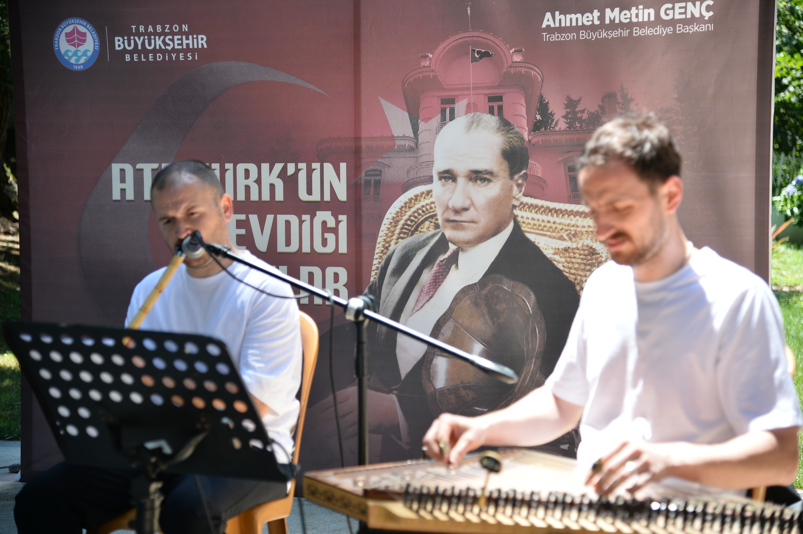 ATATRK'N SEVD ARKILAR KKTE SESLEND
