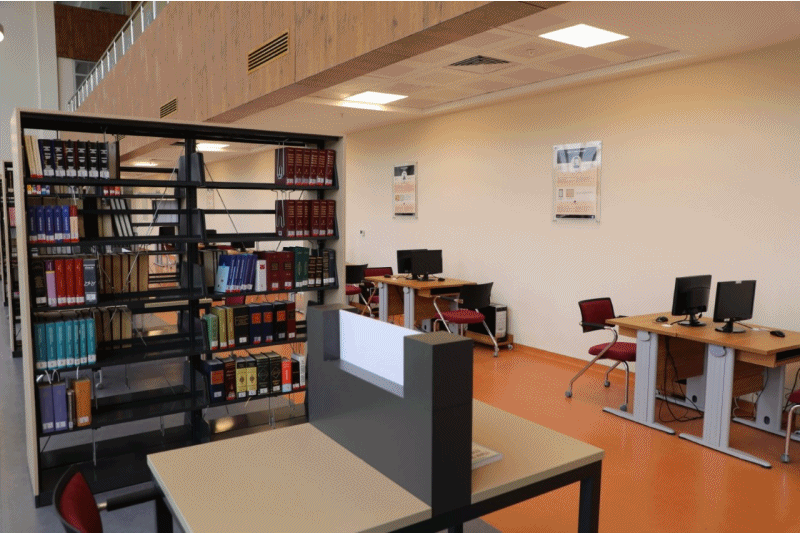 Bartın Üniversitesi Kütüphanesinde tarihe yön veren “Türk-İslam Bilim İnsanları” araştırmacılara eşlik ediyor