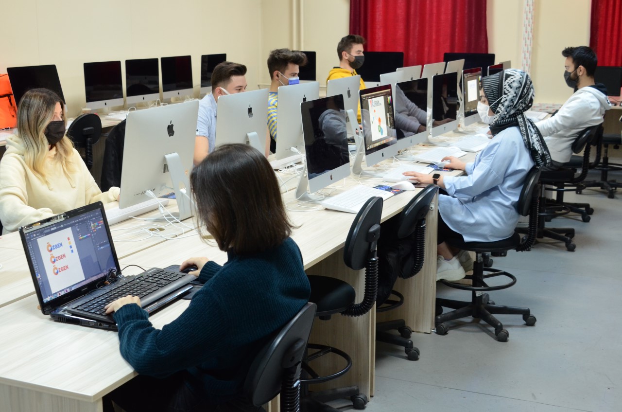 Bartın Üniversitesi öğrencileri ‘İşyeri Eğitim Modeli’ ile yeni tecrübeler ediniyor