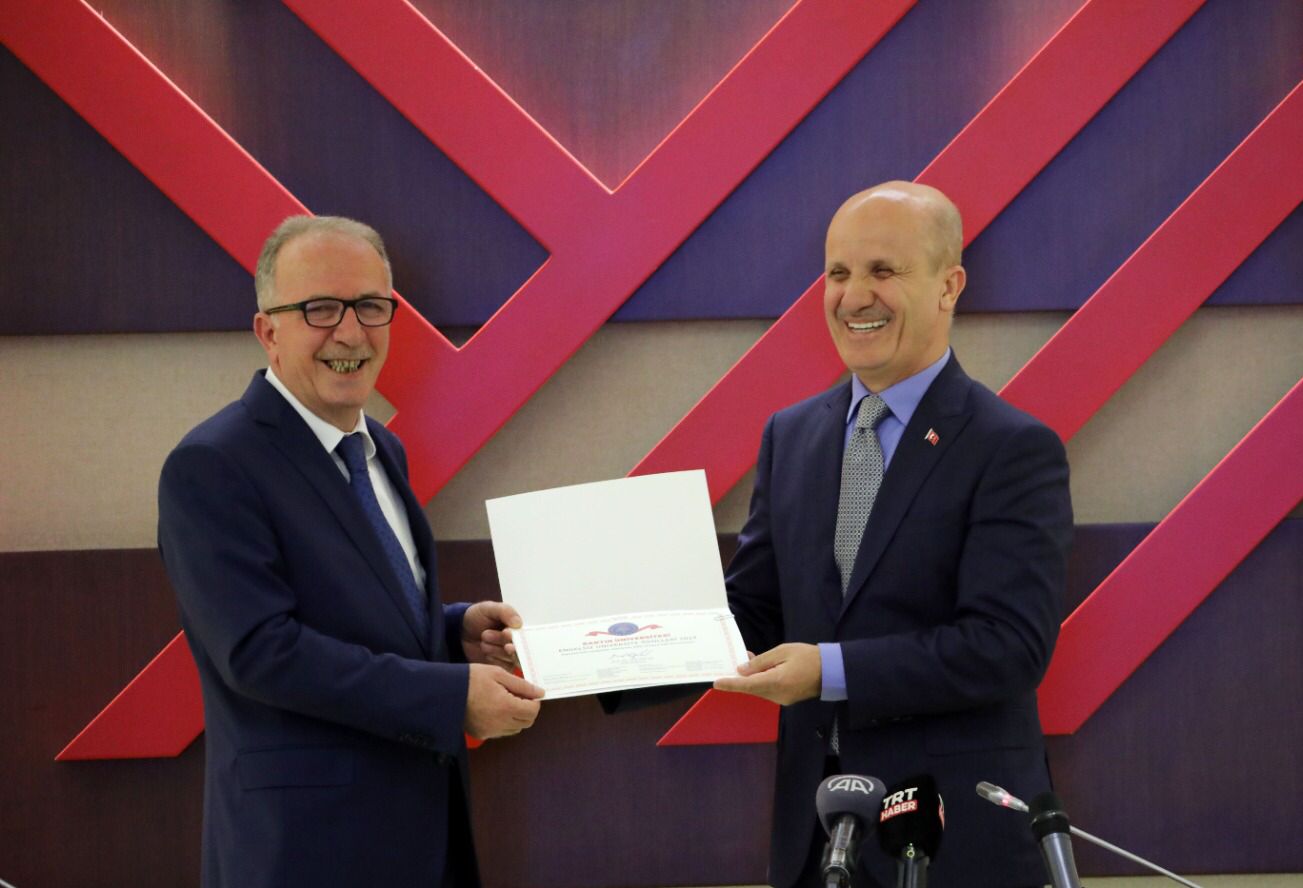 BAR, 40a ulaan dlle Engelsiz Eriimde rnek niversiteler arasna girdi

