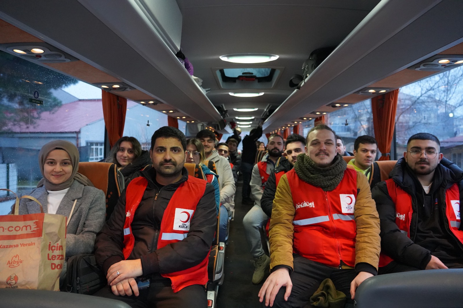 BARܒden 40 kiilik bir ekip daha afet blgesine gitti

