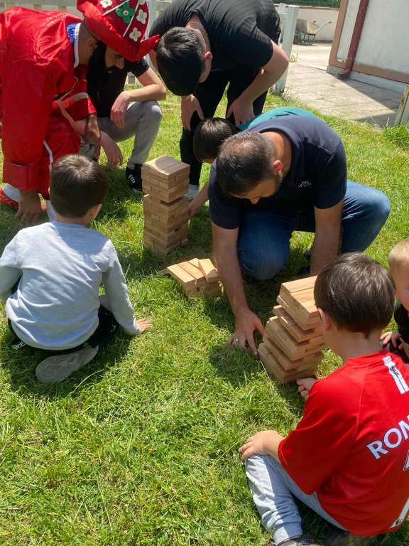 BARܒl renciler, ehit Uur Akyer Anaokulunu enlik alanna dntrd
