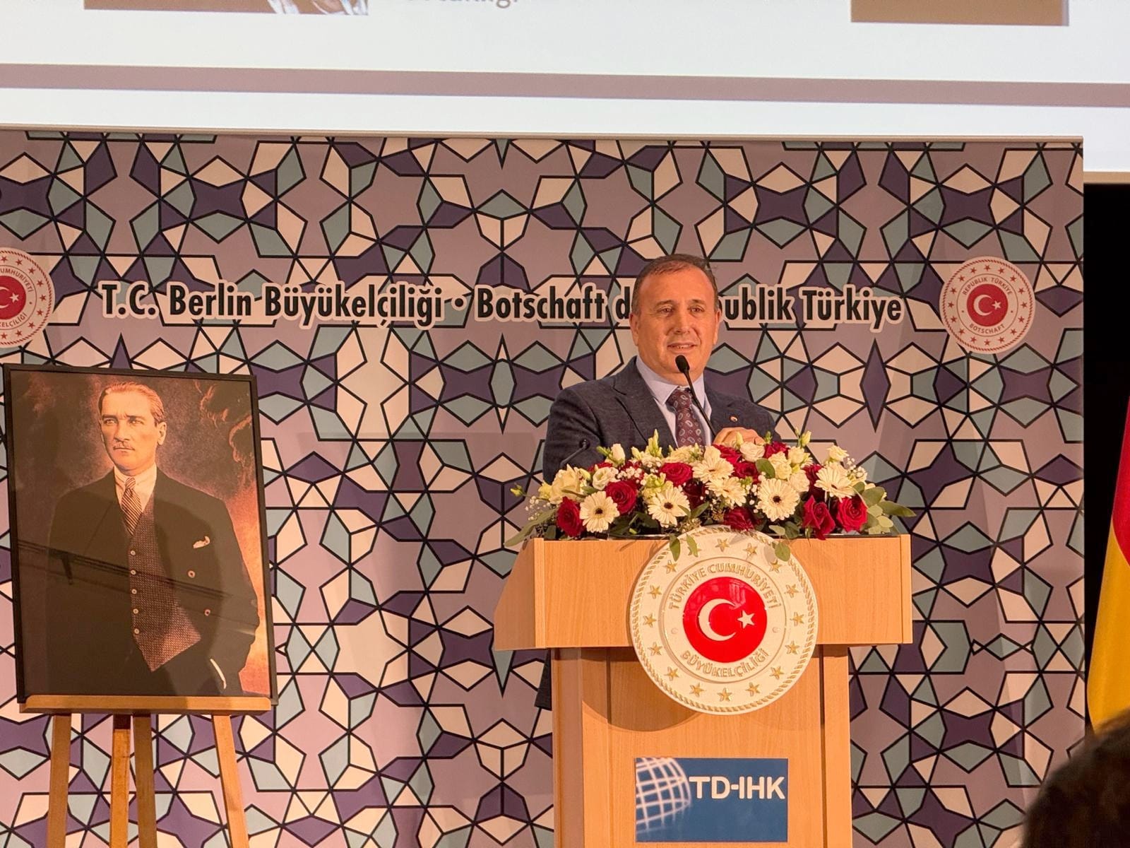 Başkan Çelebi, Türk – Alman Ticaret ve Sanayi Odası yönetimine yeniden seçildi