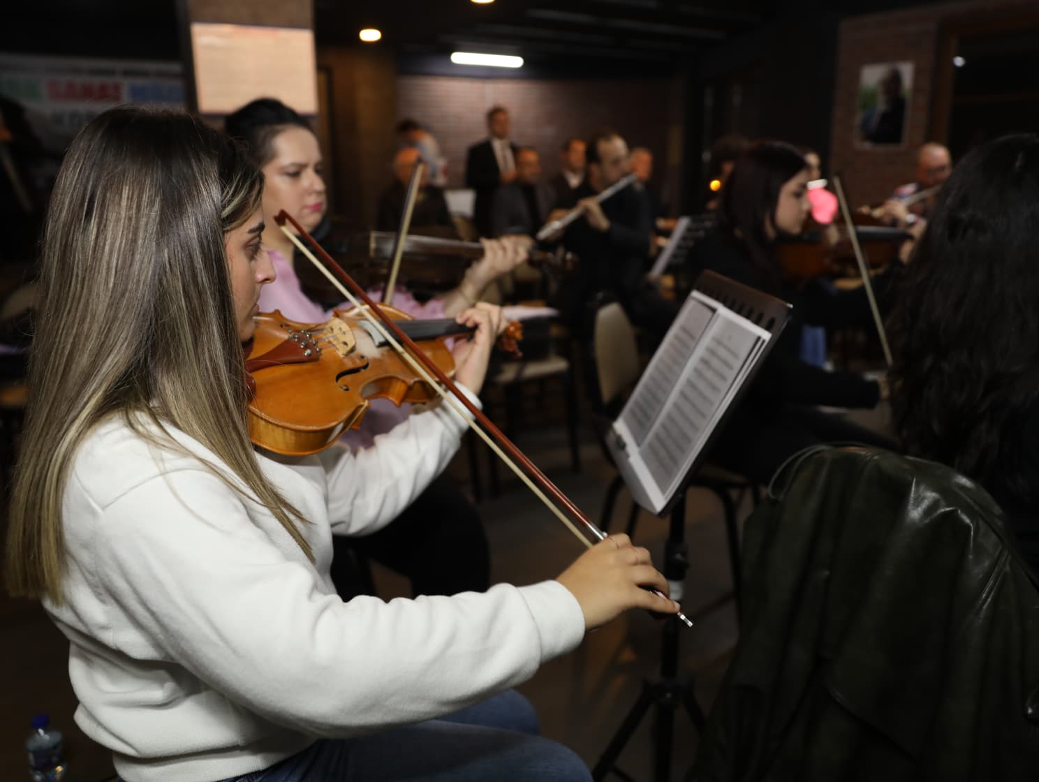 BAŞKAN EKİM ŞEHİR ORKESTRASI PROVASINA KONUK OLDU