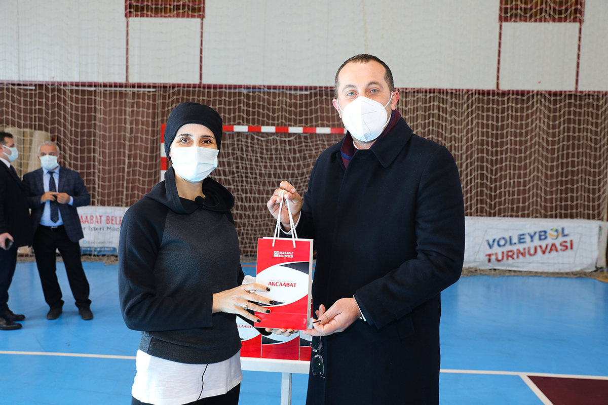 BAKAN EKM, STEP, AEROBK VE PLATES KURSUNU ZYARET ETT
