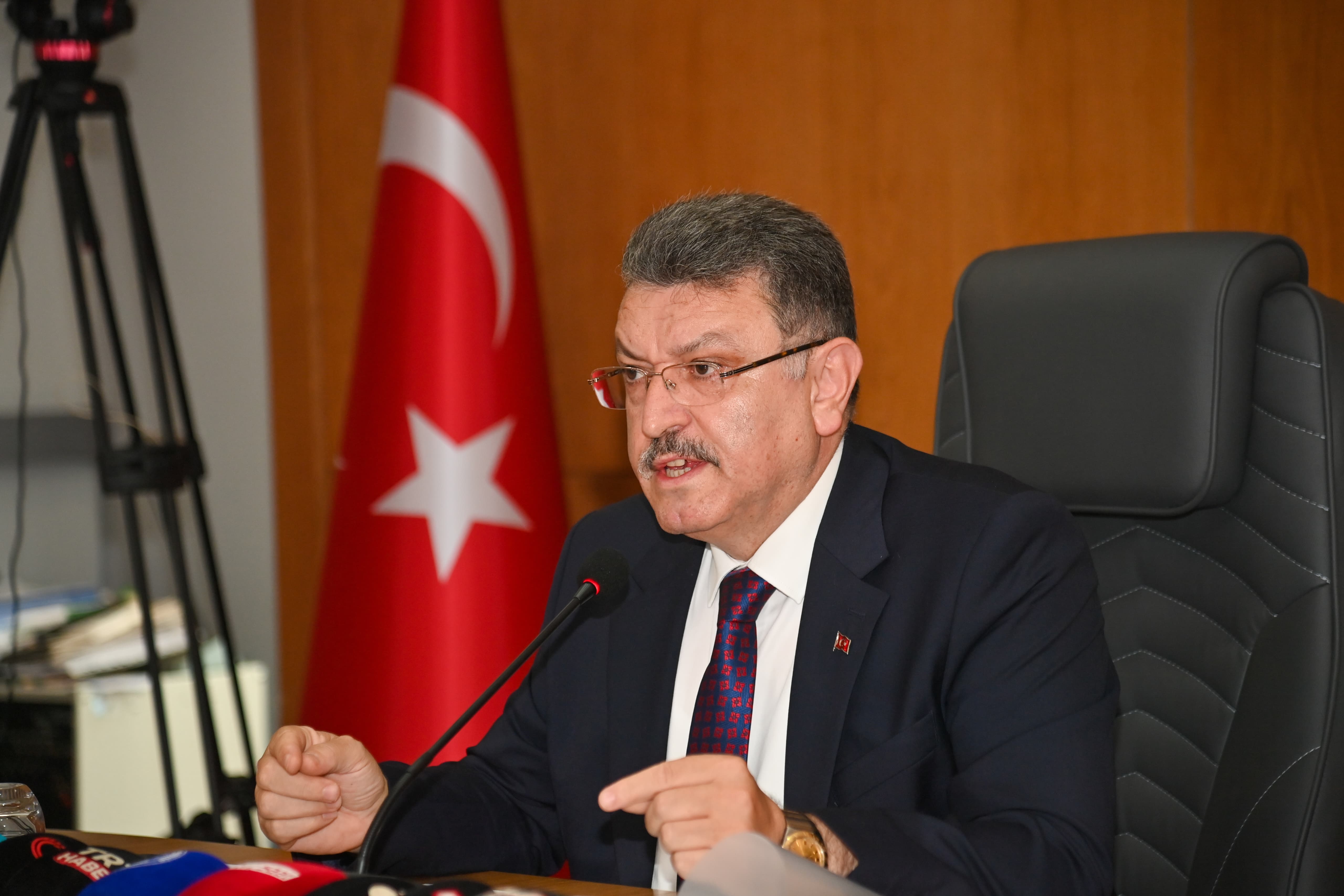 Başkan Genç, CHP Genel Başkanı Özel'in iddialarına yanıt verdi