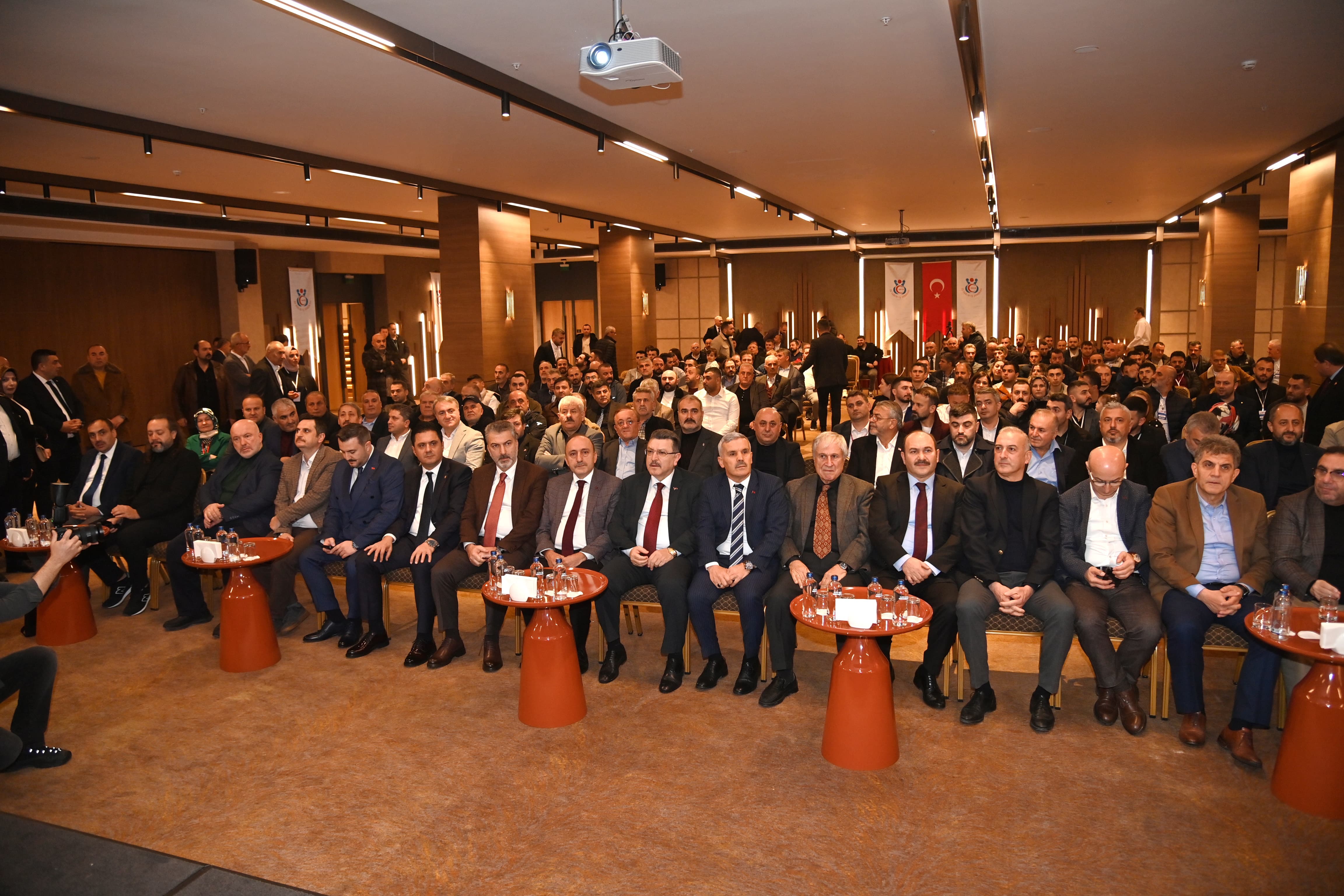 BAŞKAN GENÇ: EMEĞİN VE ALIN TERİNİN YANINDA OLACAĞIZ