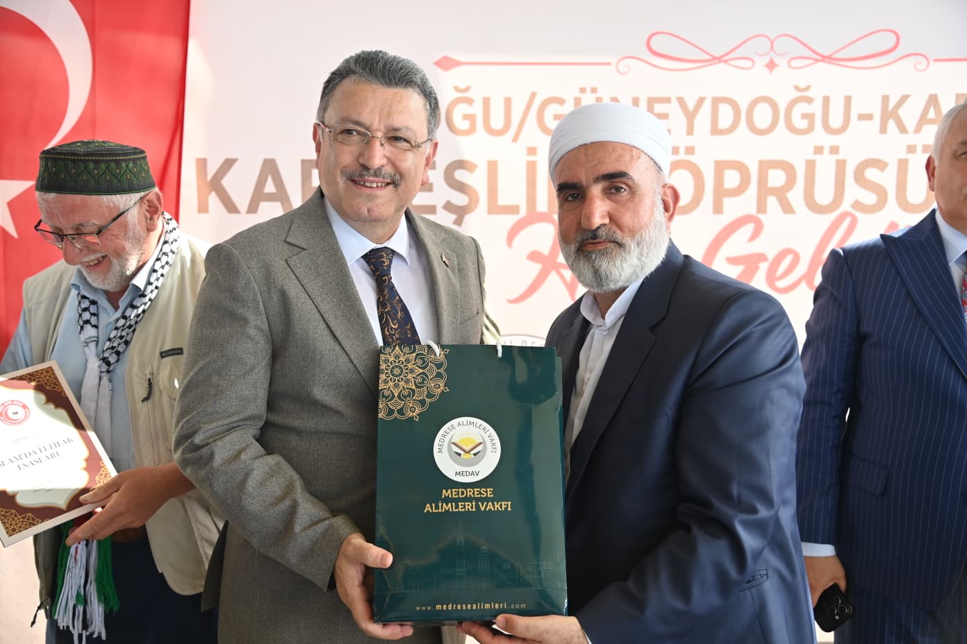 BAKAN GEN: EMPERYAL OYUNLARA FIRSAT VERMEYECEZ
