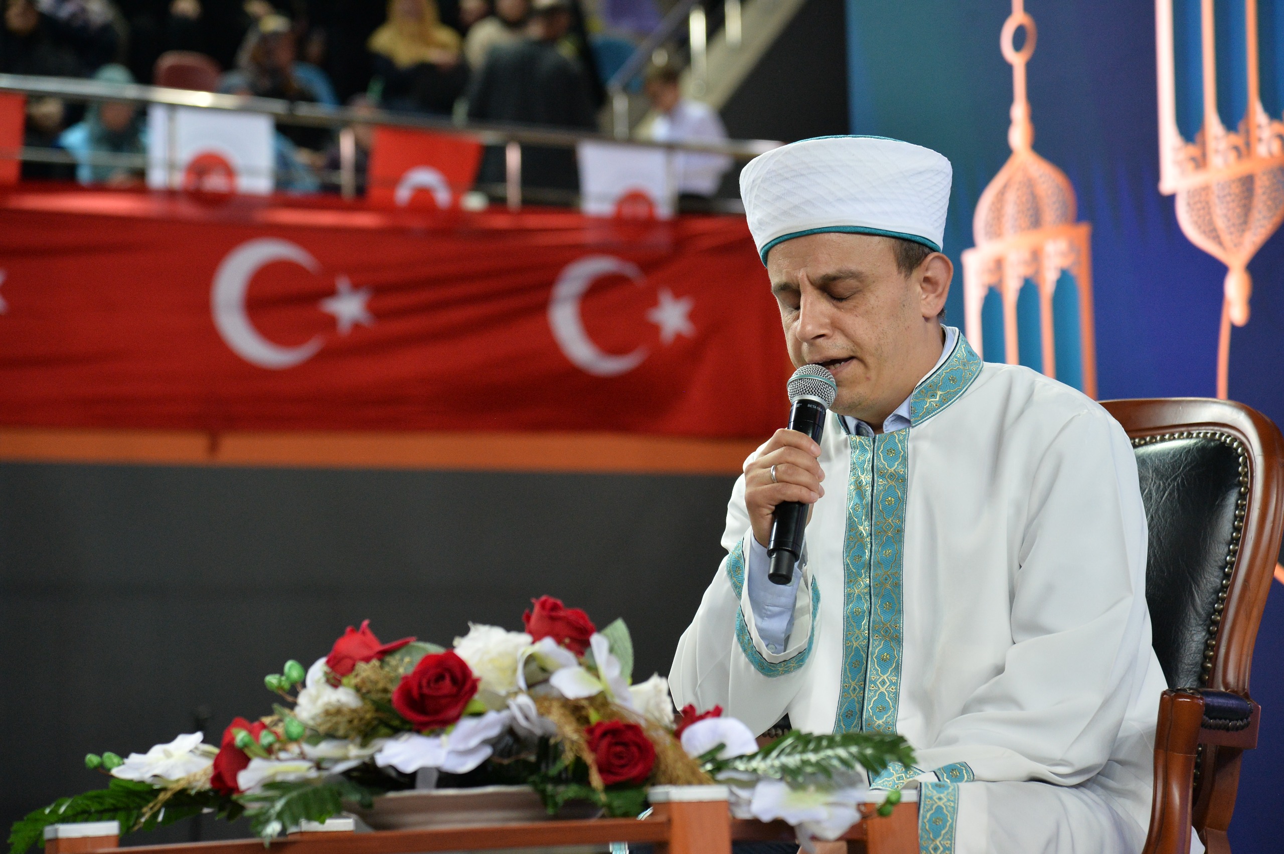 BAŞKAN GENÇ: İSLAM BARIŞ VE KARDEŞLİK DEMEKTİR 
