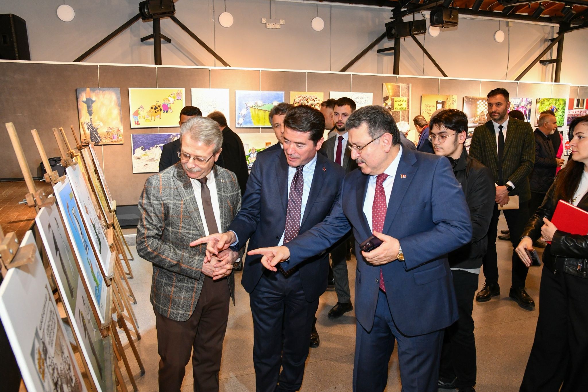 BAŞKAN GENÇ: “MİZAHIN BAŞKENTİ TRABZON”