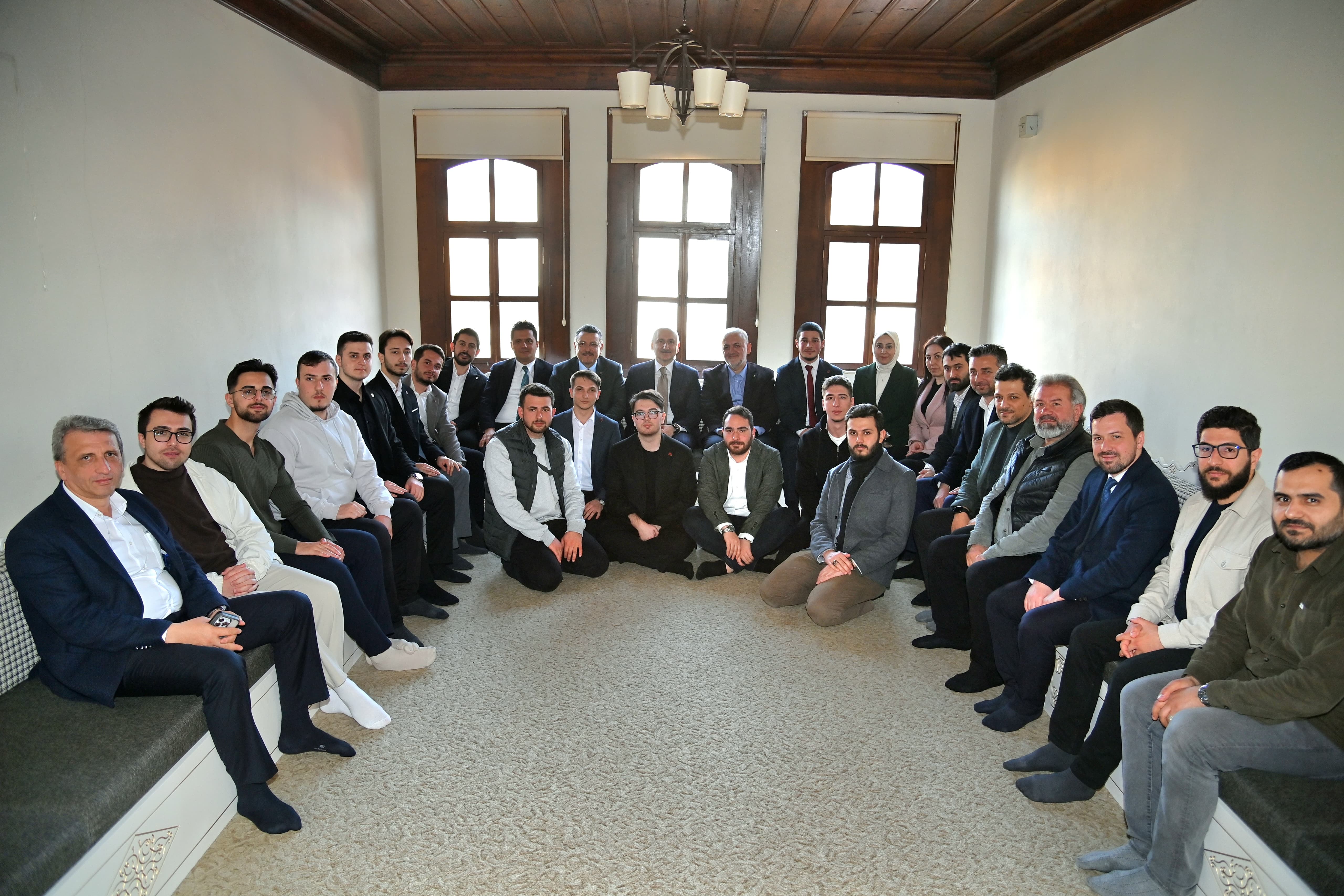 BAŞKAN GENÇ, “TRABZON’DA GENÇLİK HAREKETİ GÜÇLENEREK BÜYÜYOR”