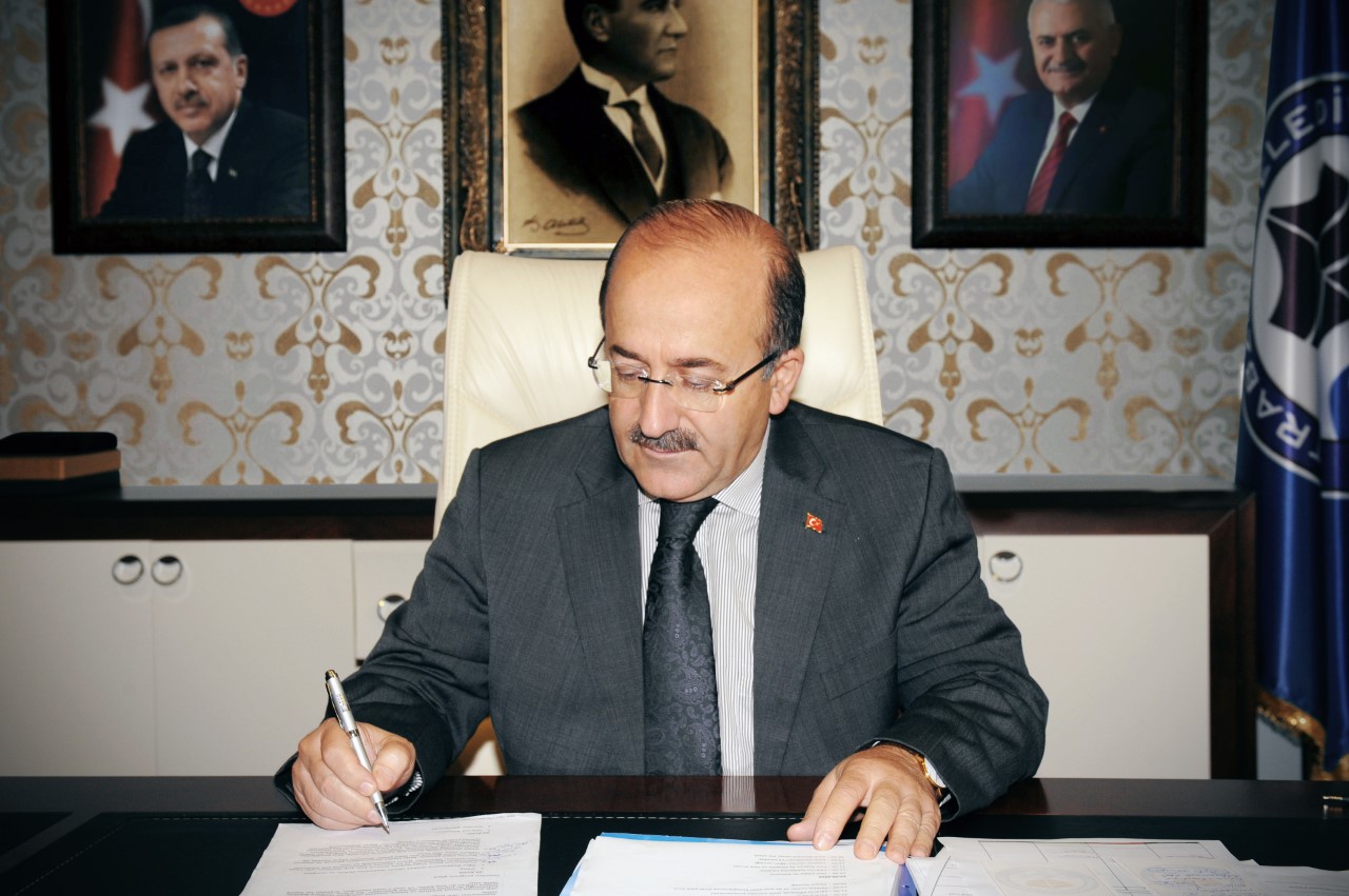 Bakan Gmrkolundan kurtulu mesaj


