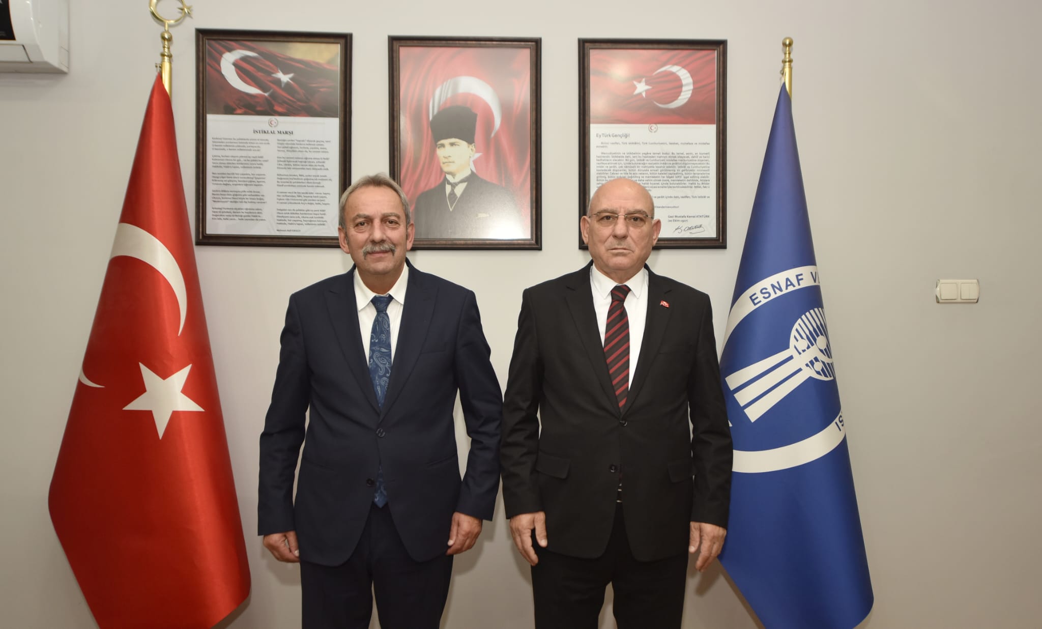 BAKAN KARA'DAN AKAABAT ESNAF VE SANATKARLAR ODASINA ZYARET