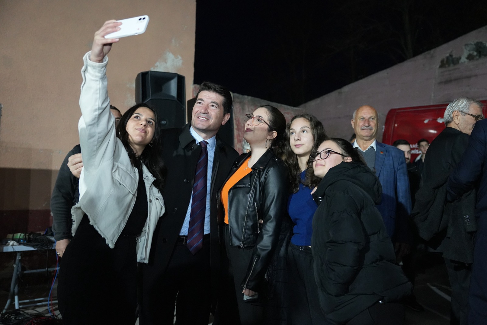 BAŞKAN KAYA, BURS BAŞVURULARININ BAŞLADIĞINI DUYURDU