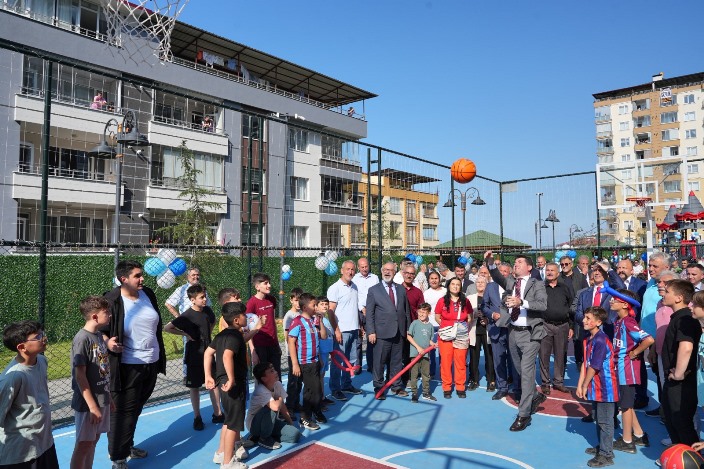 BAŞKAN KAYA, YOMRA’DA KONUŞTU