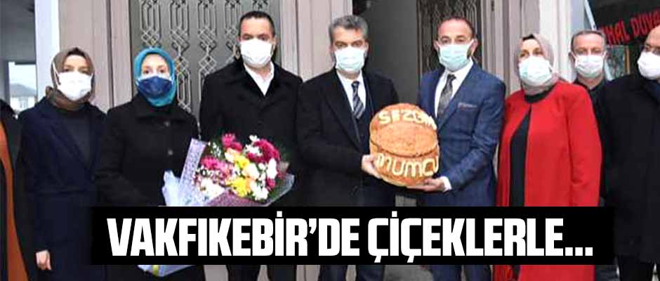 Bakan Mumcu Vakfkebirde ieklerle Karland