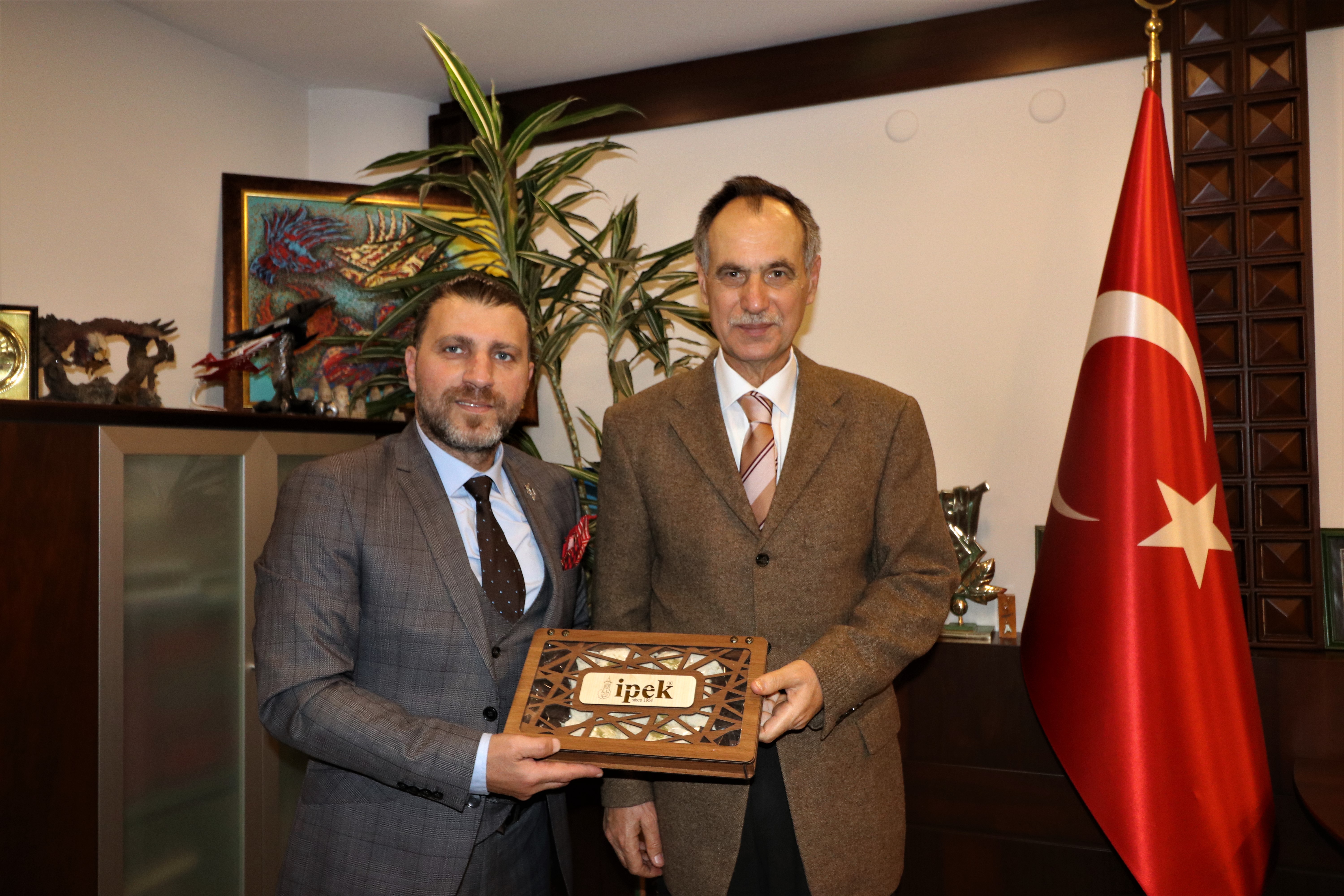 BAKAN TRKMENE ZYARET

