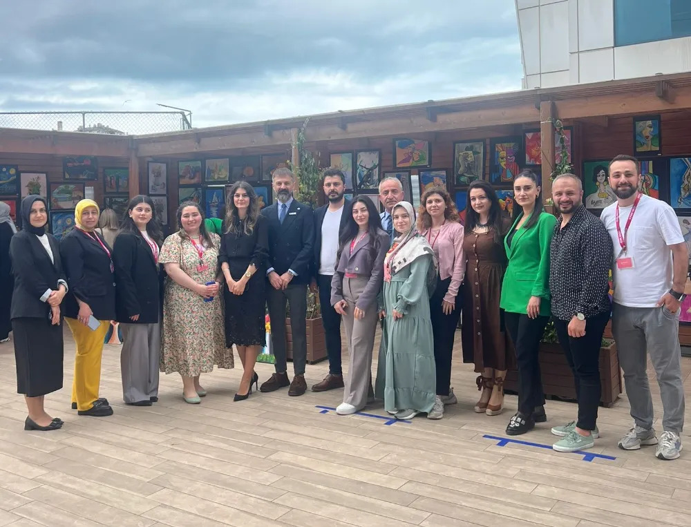 BİL KOLEJİ’NDEN RESİM SERGİSİ