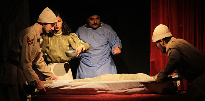 BİR GÜNDE İKİ AYRI TİYATRO